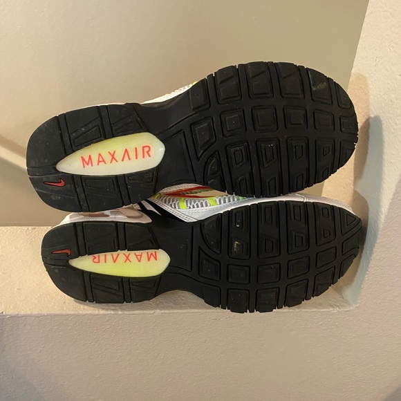 Nike Air Torch 4 Women’s Sneakers. Size 9. Excellent Condition. Needs Laces. - Picture 6 of 6